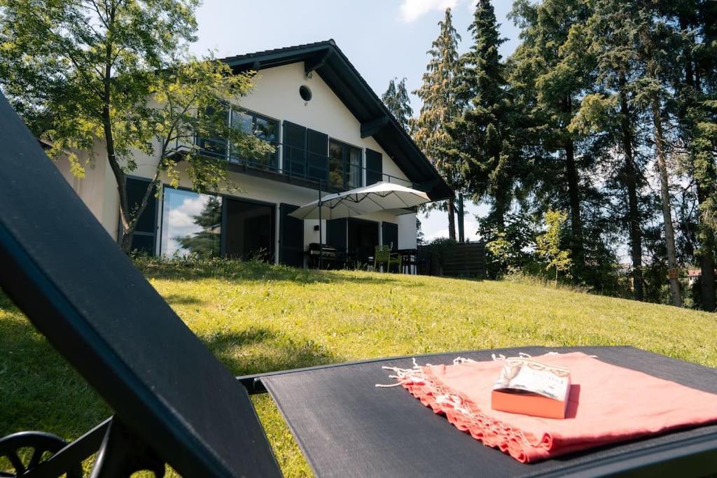Eifel21 - Stilvolles Haus In Der Vulkaneifel Bleckhausen エクステリア 写真